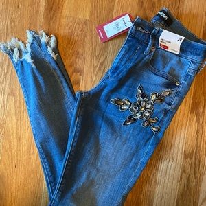 Embellished NWT Express Jeans